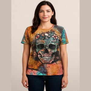 Colorful Skull Graphic T-Shirt, P2P 23-28. Length 28.  SIZE XL